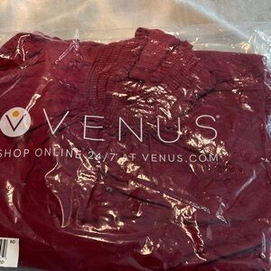 VENUS Burgundy Knit Blouse